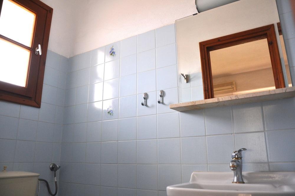 Michalis Apartments Near The Beaches With Sea View Парос Екстериор снимка