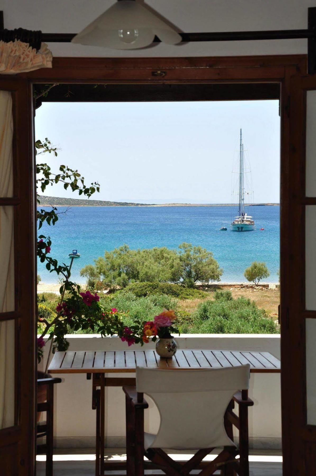 Michalis Apartments Near The Beaches With Sea View Парос Екстериор снимка