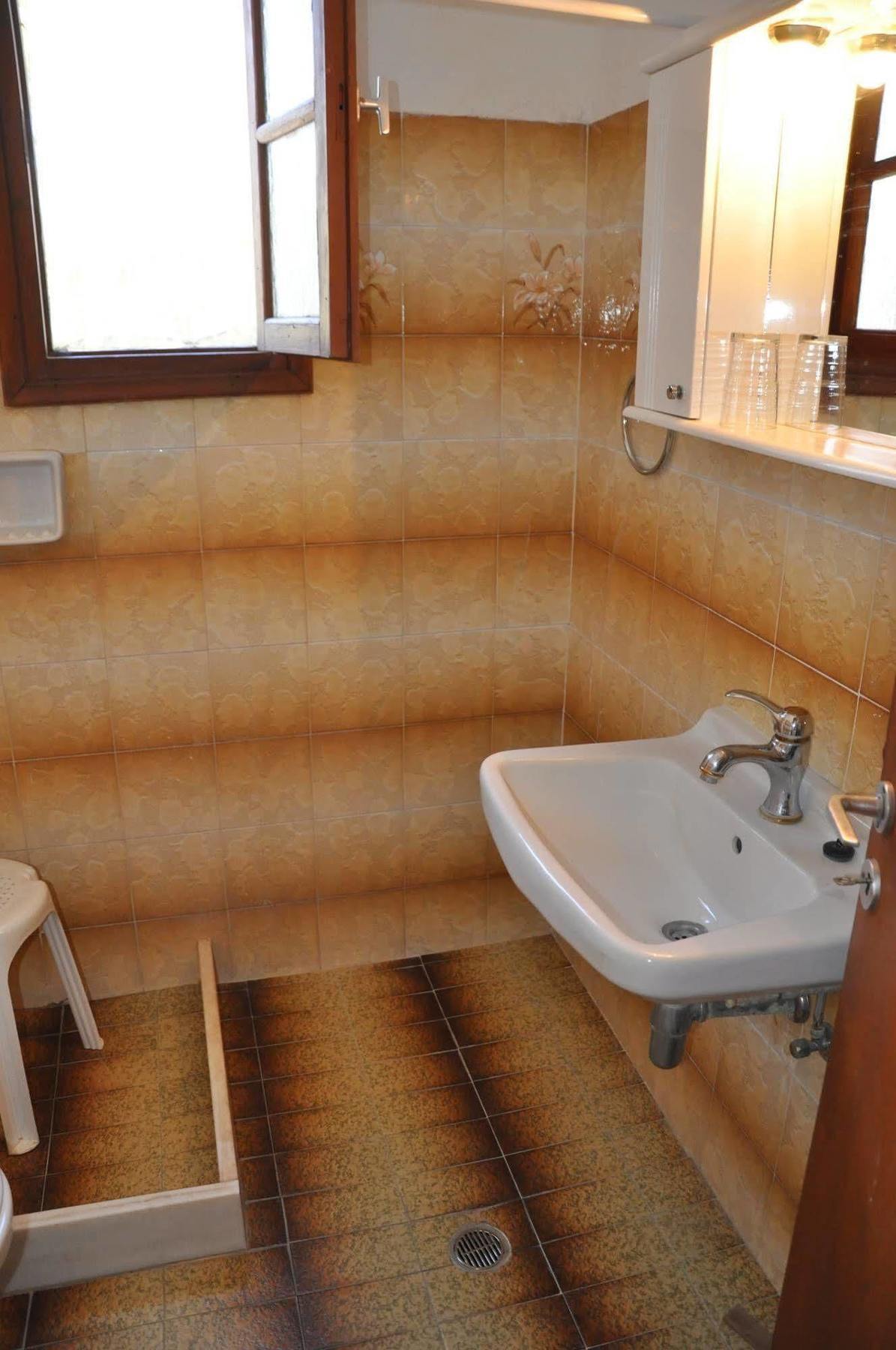 Michalis Apartments Near The Beaches With Sea View Парос Екстериор снимка