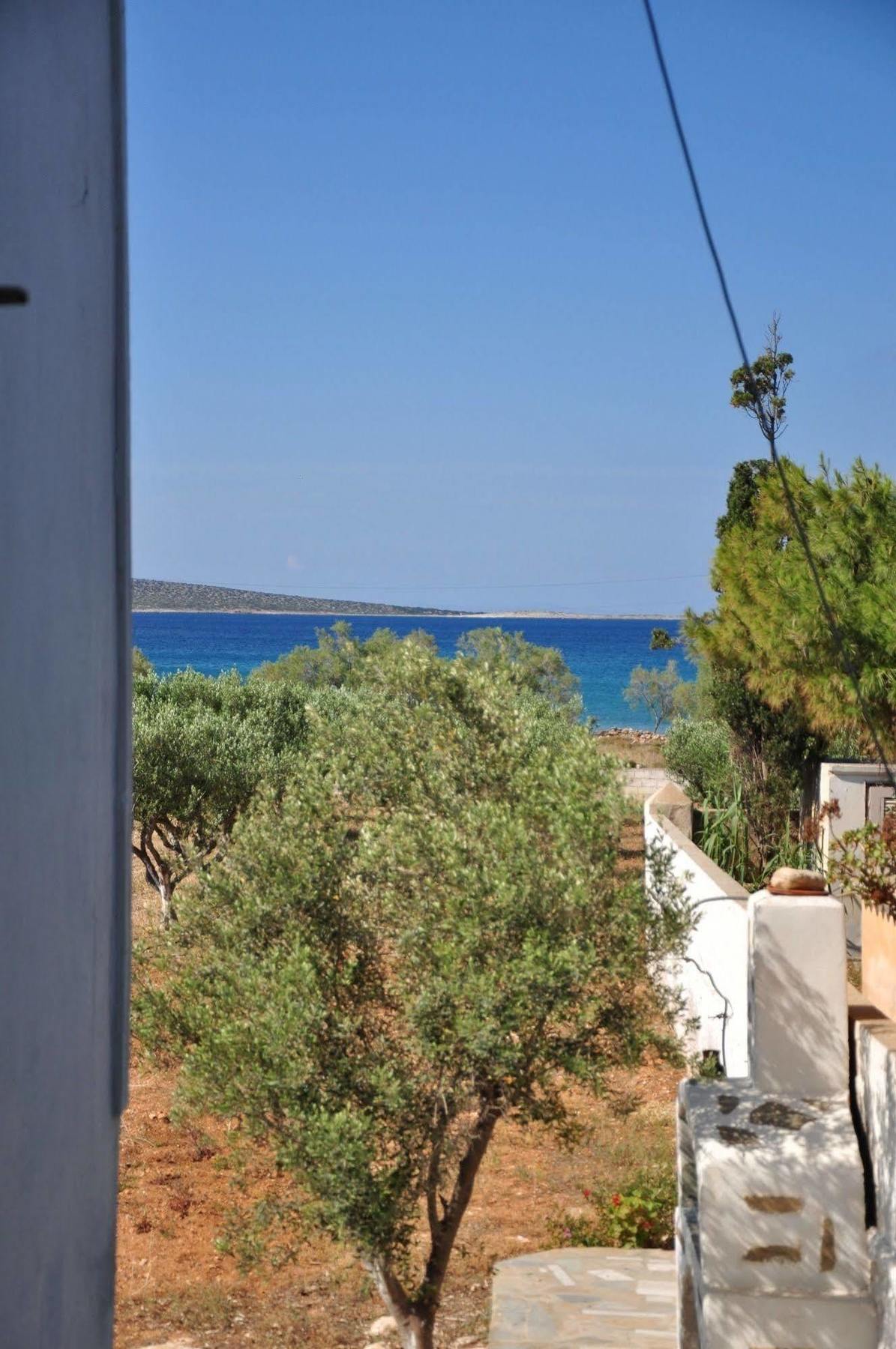 Michalis Apartments Near The Beaches With Sea View Парос Екстериор снимка